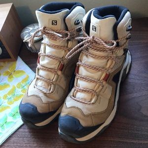 Salomon Quest Element Hiking Boots Womens Size 8.5